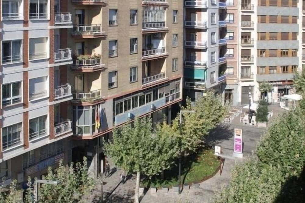 Entire apartment, Rioja Breton Coqueto in Logroño, La Rioja Province