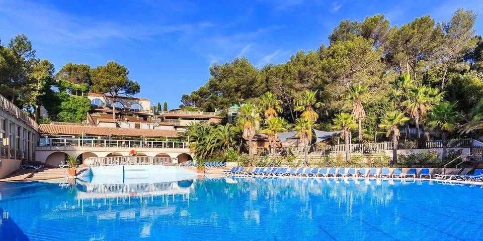 Camping für 6 Personen, mit Ausblick und Terrasse sowie Pool in Frejus - 4