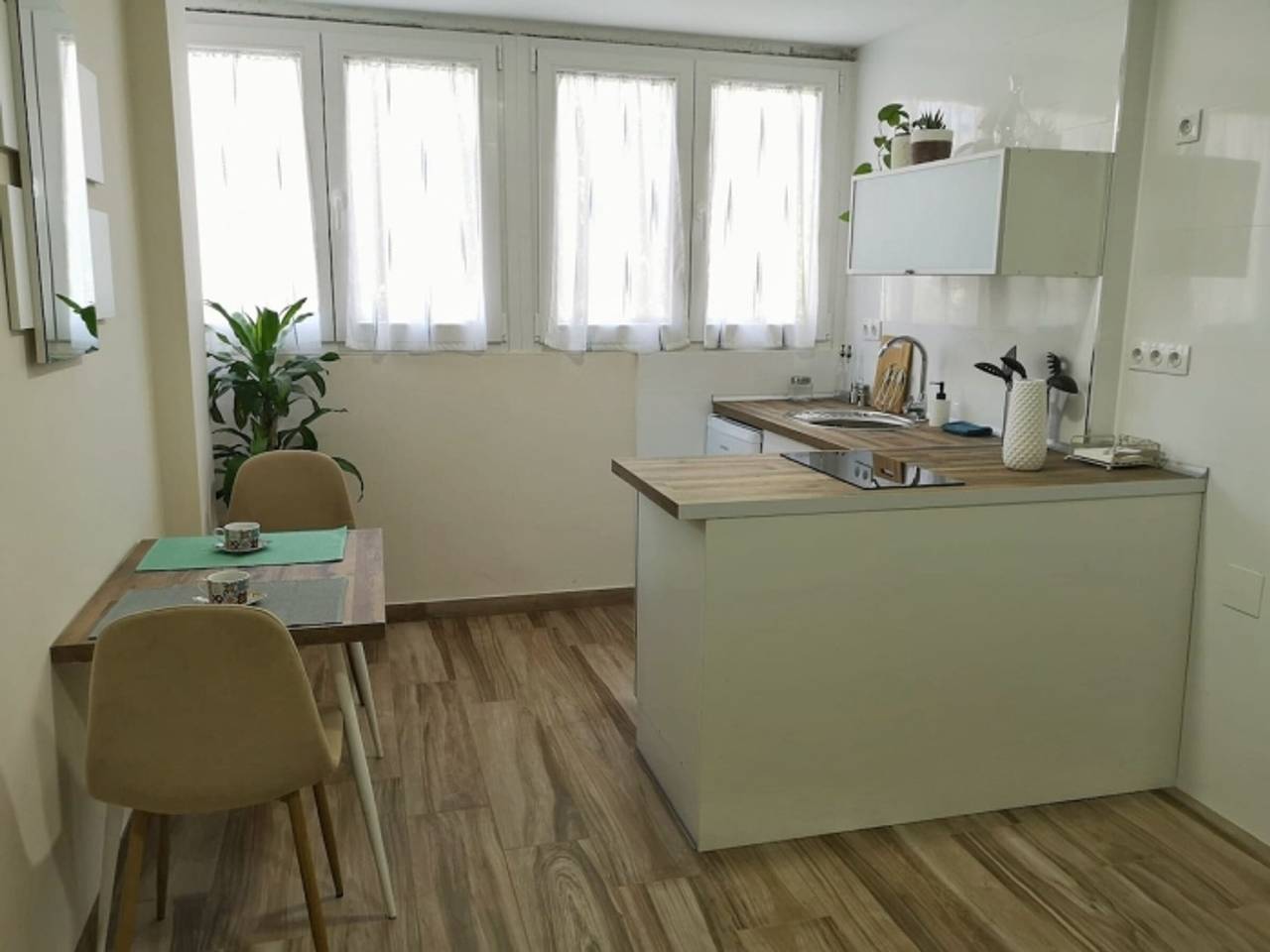Apartamento entero, Apartamento renovado y confortable en Granada, cerca de parada de bus in Zaidín - Vergeles, Granada