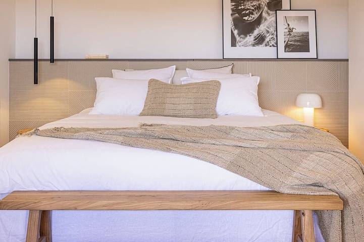 Stylish 4-Bedroom Design Villa with Pool, Gym & Open Valley Views – Côte d’Azur in Le Tignet, Mittelmeerküste (Frankreich)