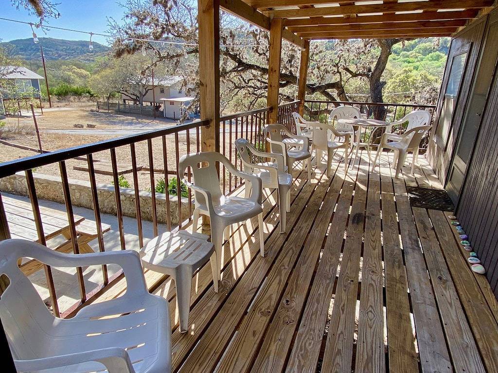 Sweet Riverside Cabin, Easy Walk 2 River, Private River Access, River Views! in Concan, Uvalde County