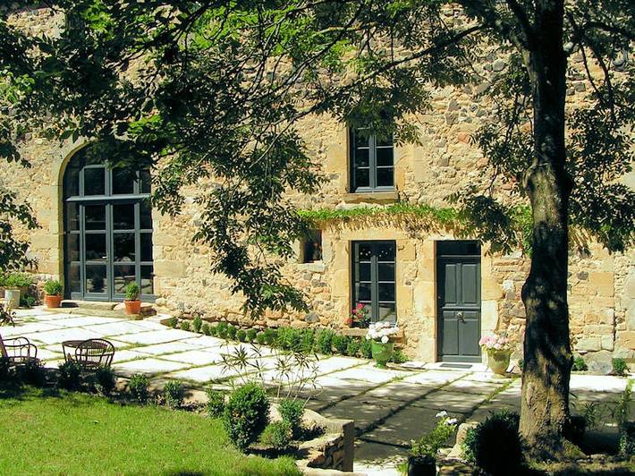 Location de vacances pour 3 personnes, avec Jardin en Auvergne
