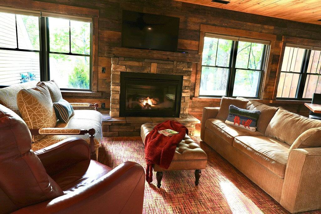 Fabulous New Home & Dock in the Heart of Holderness Village! in Holderness, Squam Lake