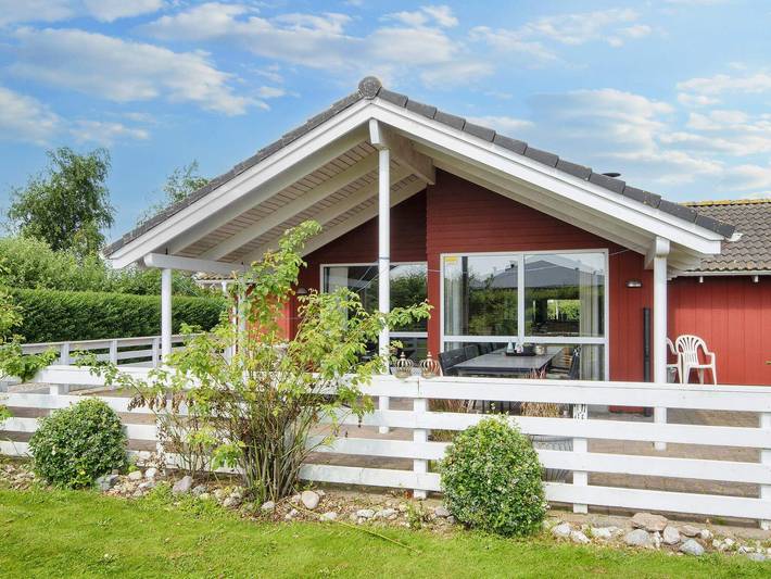 Ferienhaus für 6 Personen, mit Whirlpool und Terrasse sowie Sauna und Garten, kinderfreundlich in Råde Strand