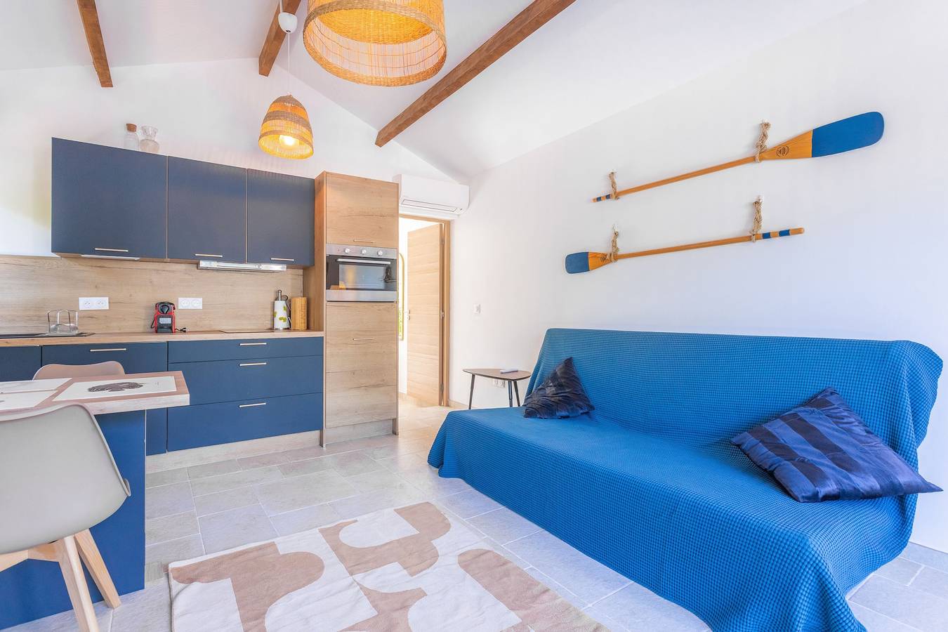 Ganze Wohnung, Ferienwohnung 'Studio Bormes' mit Privatterrasse, Wi-Fi und Klimaanlage in Bormes-les-Mimosas, Parc national Port-Cros