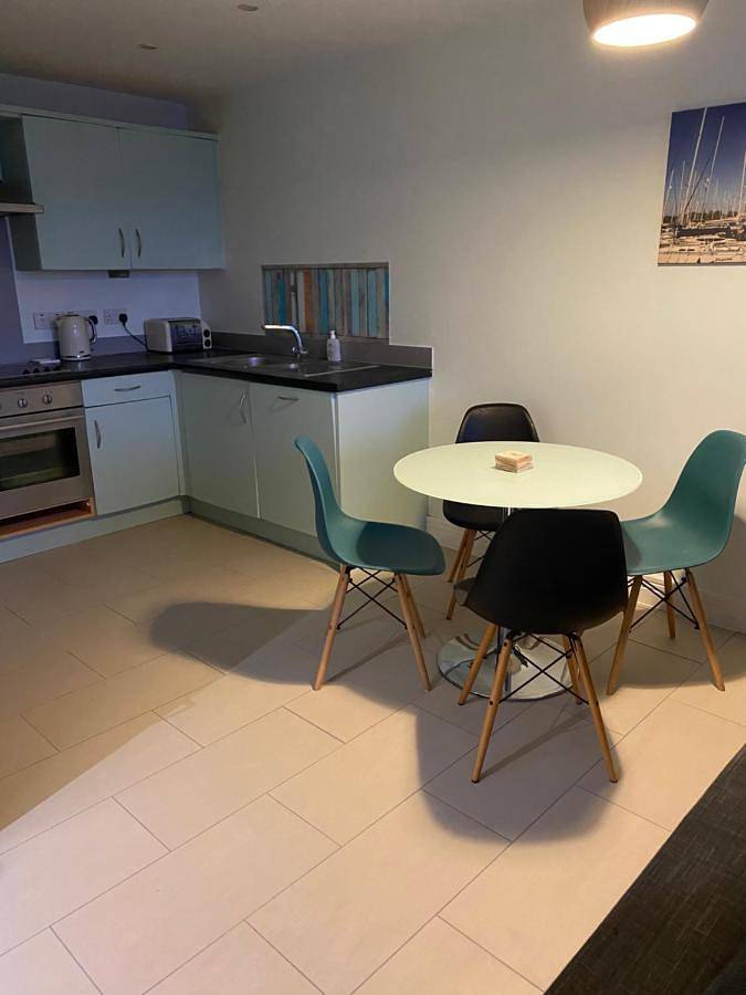 Entire apartment, Two-Bedroom Apartment in Gosport, Hampshire