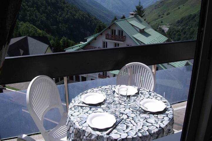 Location de vacances pour 4 personnes, avec balcon dans Gourette