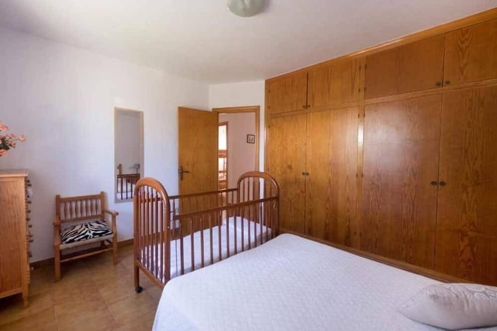 Illa Colom 65 in Cap d'Artrutx, Ciutadella