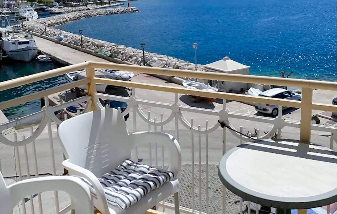 Apartamento vacacional entero, Apartamento de vacaciones para 2 personas con jardín in Podgora, Rivera de Makarska