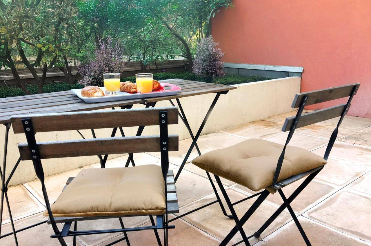 Appartement entier, Terrasses De Saint Martin - Très Calme et Agréable avec Grande Terrasse Ombragée - Résidence Privée - Idéalement située - Parking privatif possible in Montélimar, Région de nyons