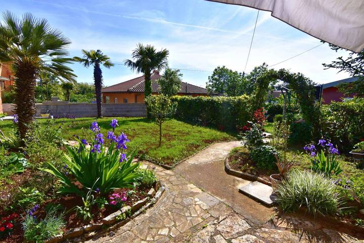 Appartement de vacances entier, Appartement de vacances à proximité de la plage in Umag, Région d'Umag