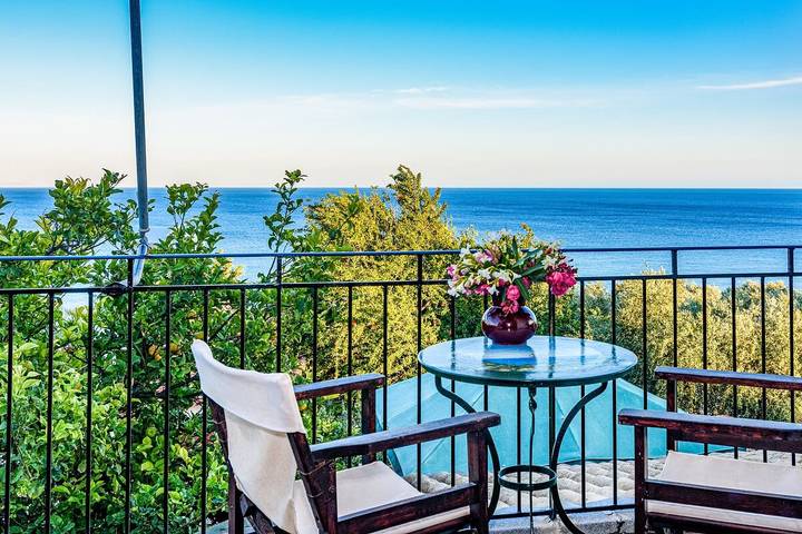Vakantiewoning voor 16 personen, met Uitzicht op zee en Tuin in Koroni