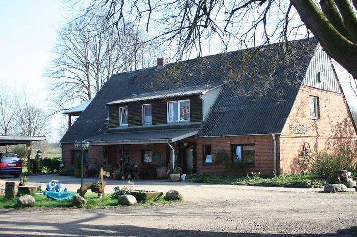 Ferienwohnung für 4 Personen, mit Garten und Sauna in Groß Vollstedt