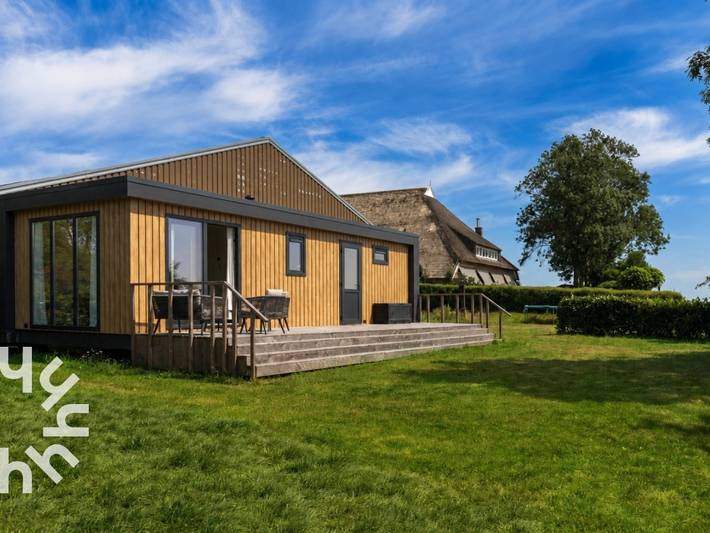 Modernes chalet für 4 Personen mit Veranda und Klimaanlage in Blokzijl in Blokzijl, Nationalpark Weerribben-Wieden
