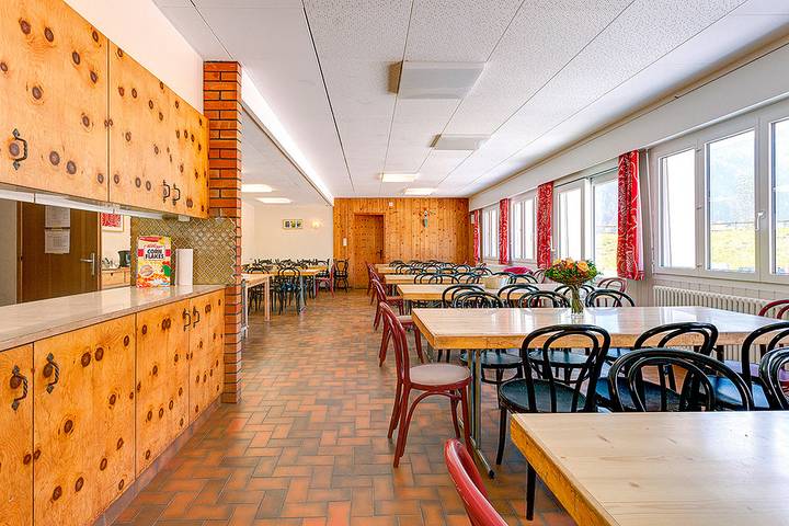 Location de vacances pour 86 personnes, avec vue et terrasse à Champéry - 4