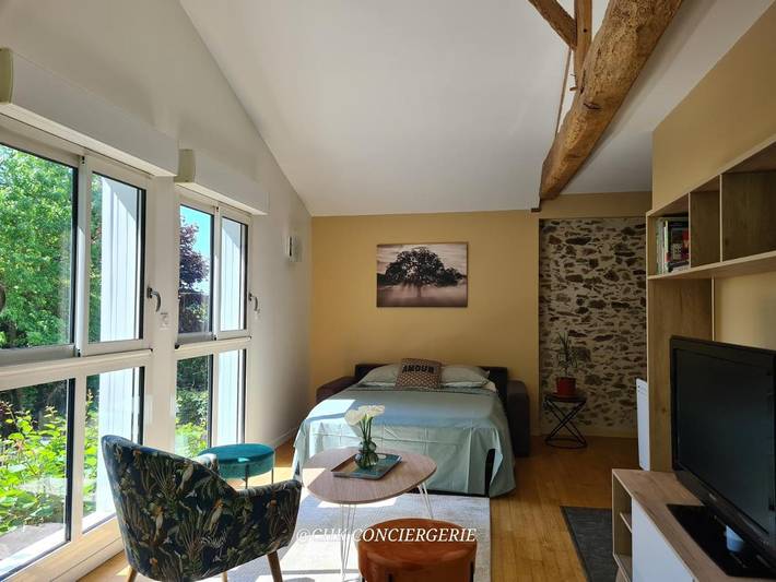 Location de vacances pour 15 personnes, avec Terrasse ainsi que Jardin et Vue à La Forêt-sur-Sèvre - 2
