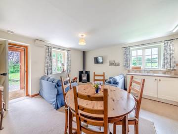 Log Cabin for 4 People in Kielder Forest Park, North East England, Photo 3