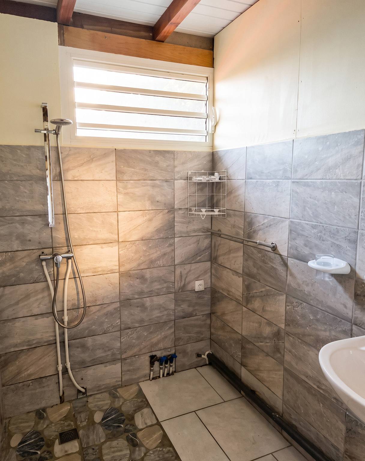 Appartement entier, Appartement confortable à Deshaies, 40 m², proche de la mer in Deshaies, Guadeloupe