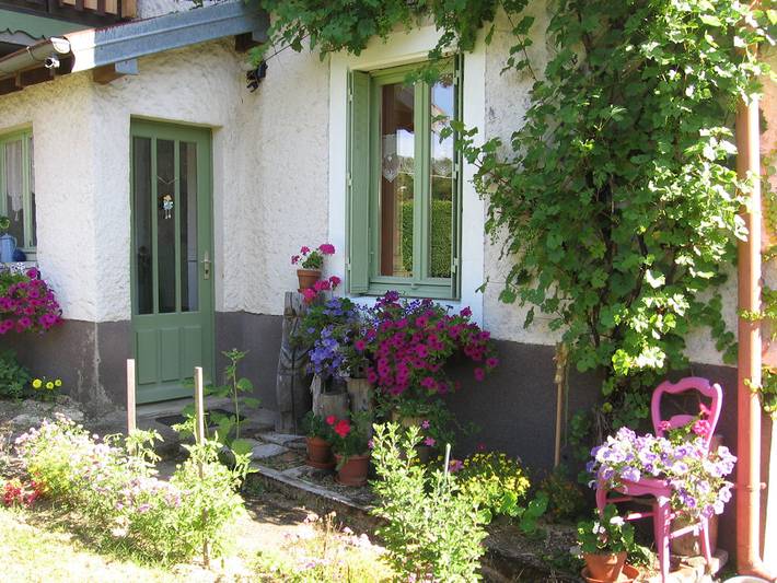 Gîte pour 4 personnes, avec terrasse et jardin