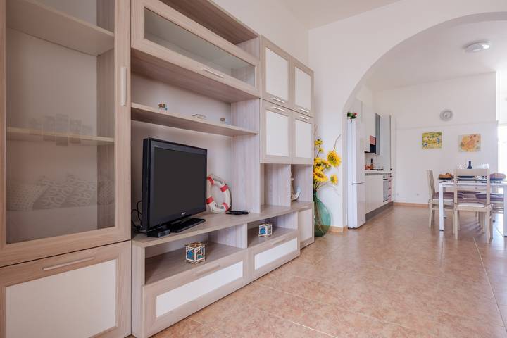 Location de vacances pour 7 personnes, avec jardin, adapté aux familles à Torre Lapillo - 4