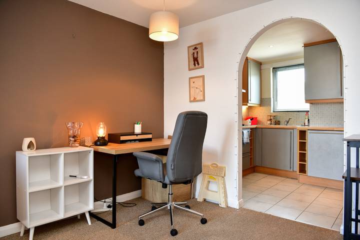 Ganze Wohnung, Ferienwohnung für 2 Personen mit Balkon in Penarth, Cardiff