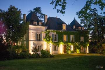 Location de vacances pour 25 personnes, avec jardin à Campsegret