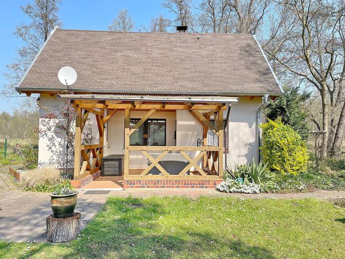 Ferienhaus für 4 Personen, mit Terrasse und Garten