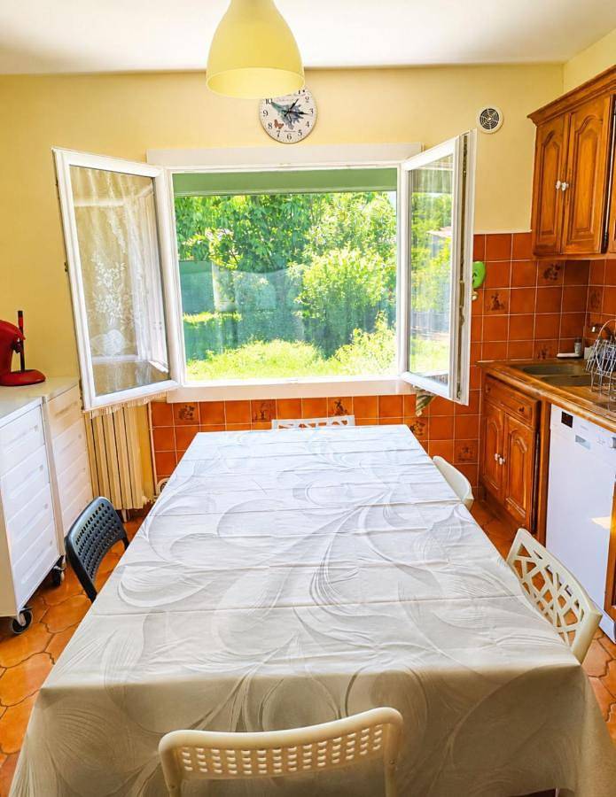 Location de vacances pour 6 personnes, avec jardin, animaux acceptés à Aussillon