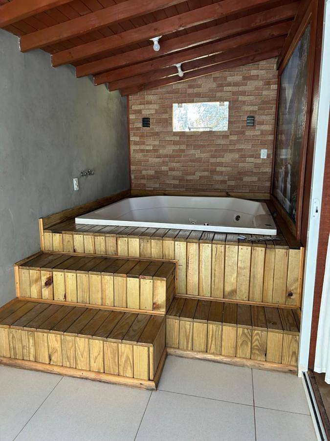 Casas e apartamentos de temporada para 4 pessoas, com piscina e jacuzzi e ainda jardim em Urubici