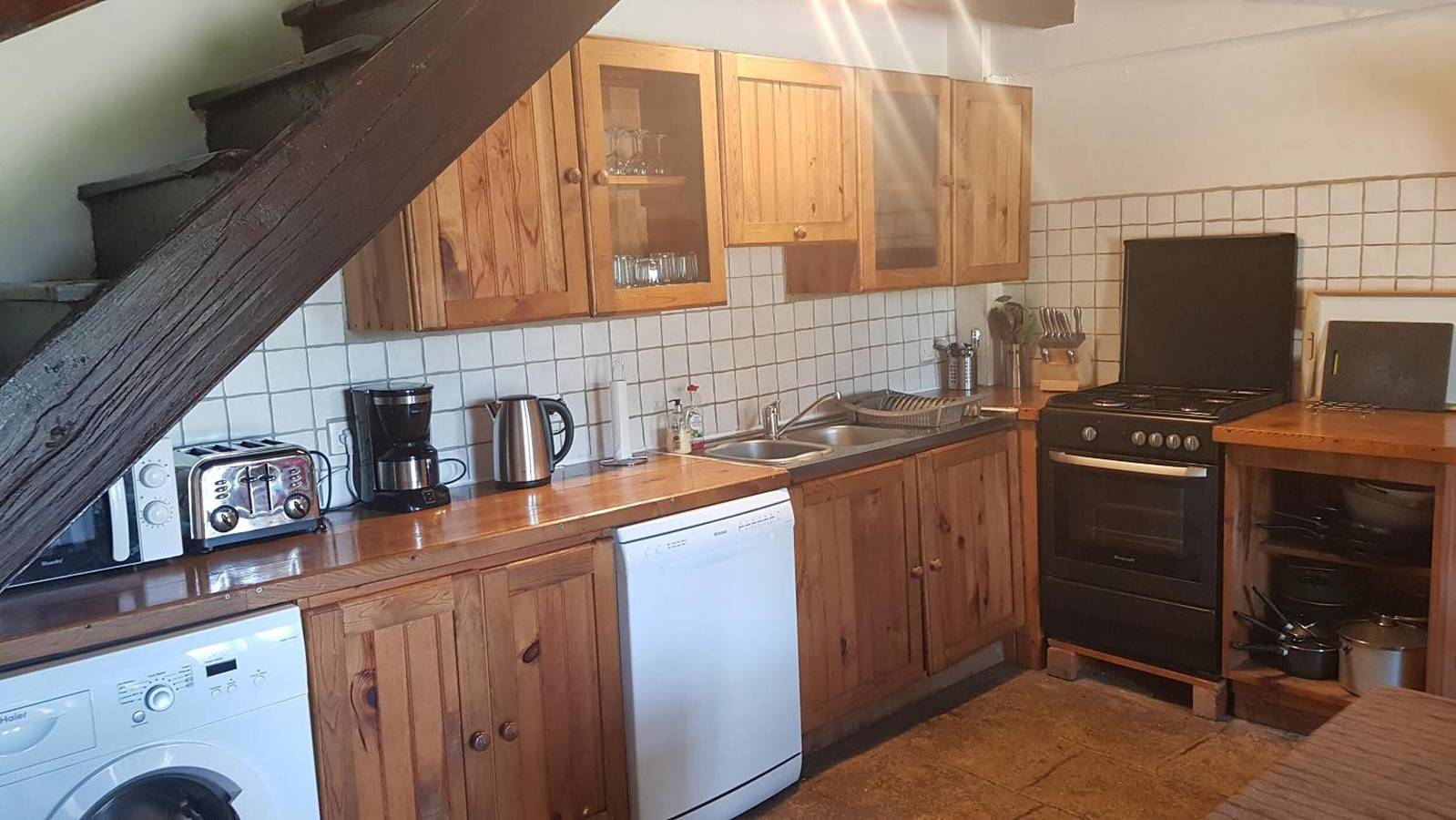 Casa rural 'Meadow View - Grande Gîtes' con piscina privada, terraza y Wi-Fi in Janaillat, Región de Guéret