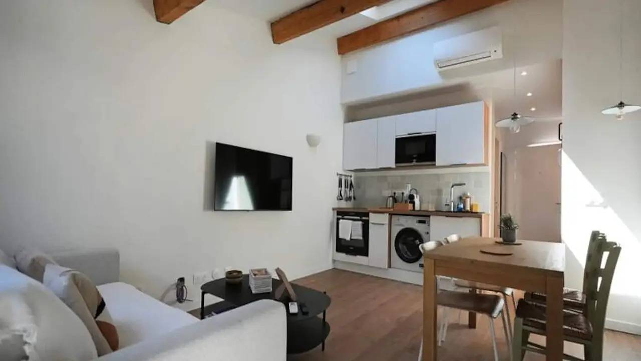 Appartement de vacances entier, Ferienwohnung für 4 Personen (30 m²) in Pertuis in Pertuis, Parc naturel régional du Luberon
