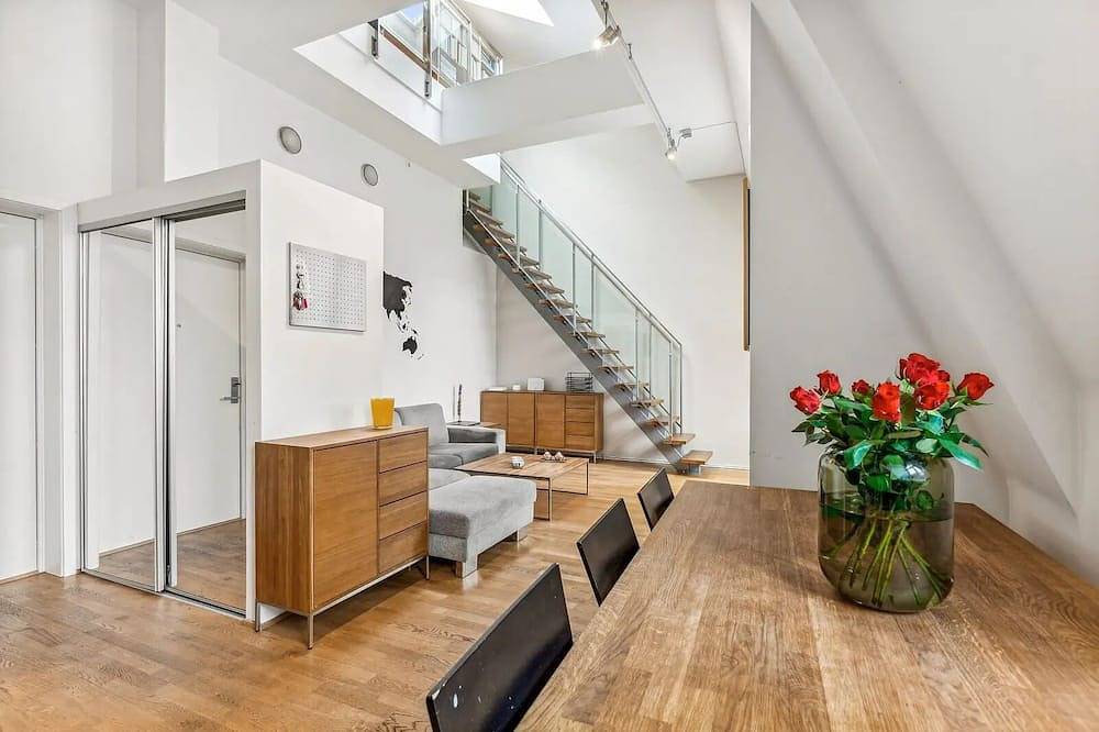 Ganze Wohnung, 60 sqm in the middle of Oslo by the Opera and Karl Johan in Oslo Zentrum, Oslo