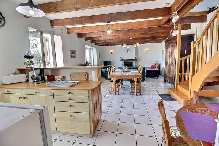 Gîte pour 5 personnes, avec terrasse et jardin à Trégomeur - 4