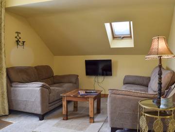 Log Cabin for 4 People in Manton, Rutland, Photo 1