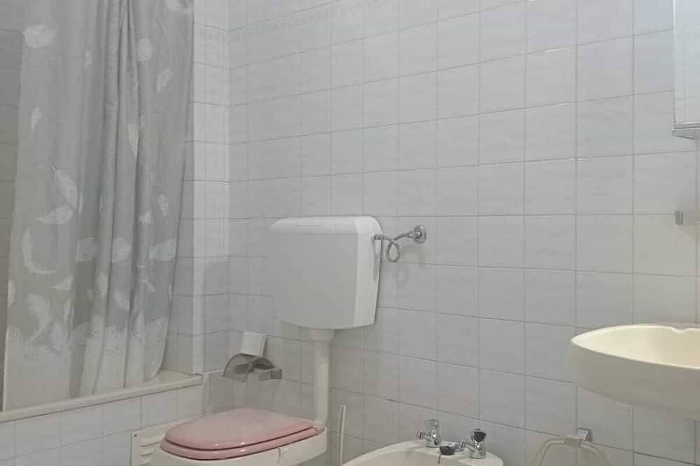 Geheel appartement, 2 slaapkamer appartement 5 minuten van het strand met uitzicht op de zee! in Praia da Nazaré, Nazaré