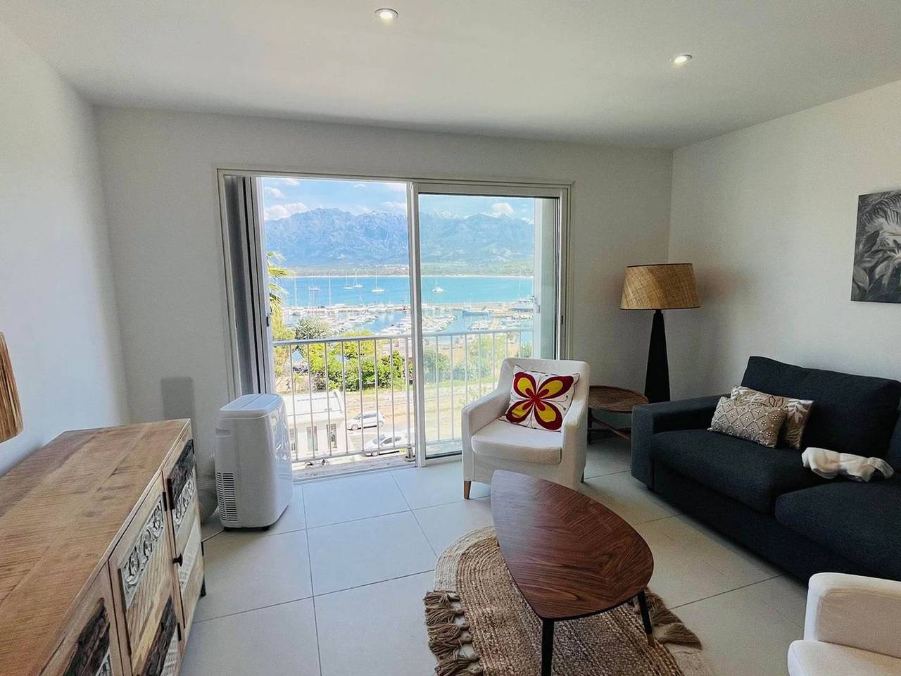 Appartement entier, Appartement à Calvi - 2 pièces, climatisation, parking, proche plage in Calvi, Région de Calvi