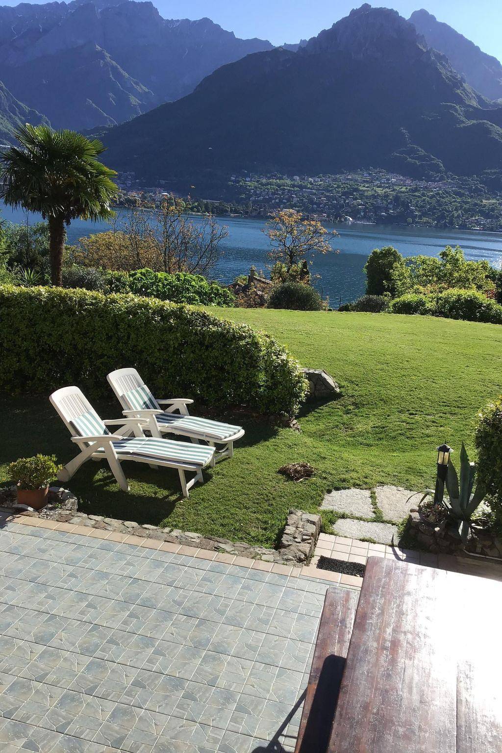 Villa zur alleinigen Nutzung mit 4 Wohnungen in Onno (Oliveto Lario), Oliveto Lario