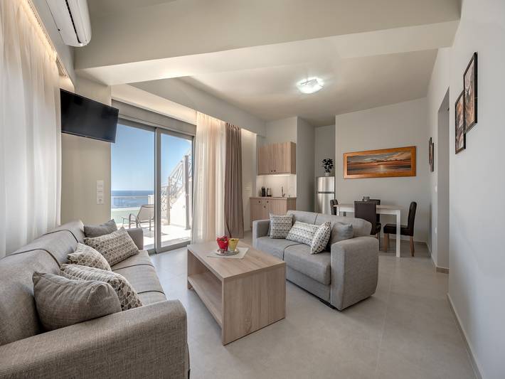 Location de vacances pour 7 personnes, avec piscine ainsi que terrasse et jardin, adapté aux familles à Plakias - 2