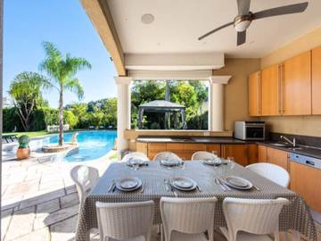 Appartement De Vacances pour 14 Personnes dans Vallauris, Région de Cannes, Photo 1