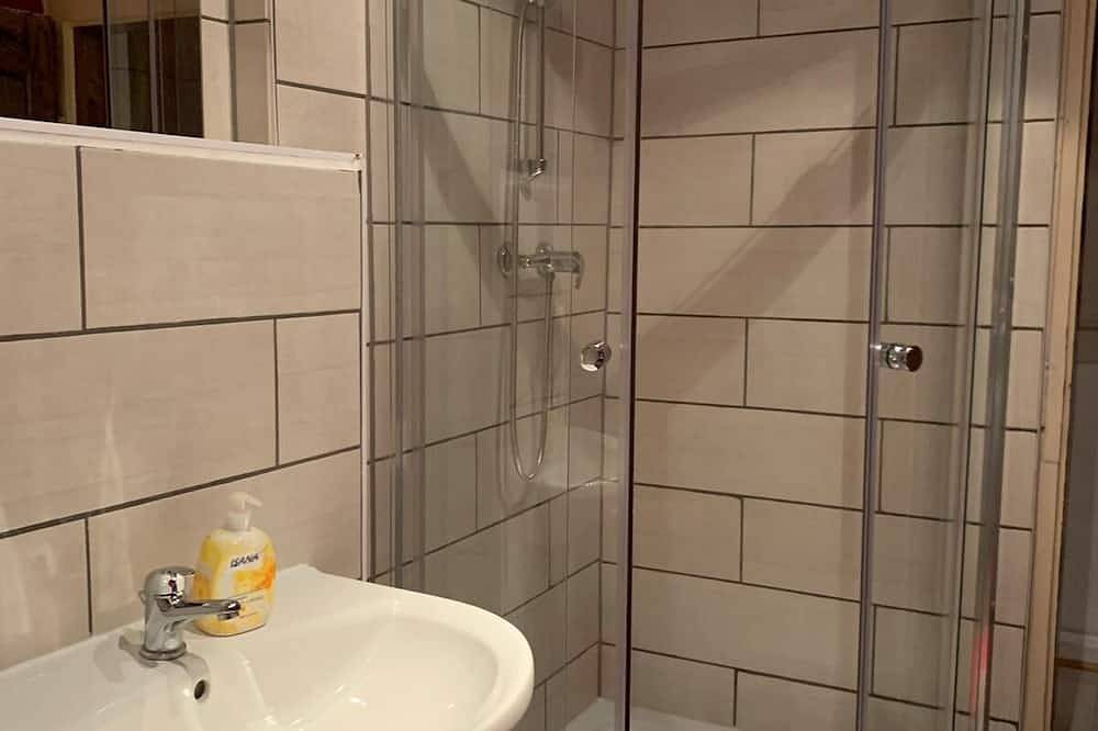 Ganze Wohnung, Ferienwohnung \"Eichhörnchen\" mitten im Thüringer Wald in Gehlberg, Rennsteig