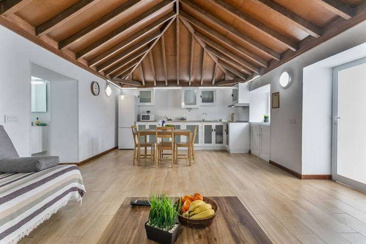 Appartamento intero, Appartamento Vacanze 'La Gomera' con Vista Mare, Terrazza Privata e Wi-Fi in Barrio de San Juan, La Victoria de Acentejo