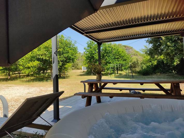 Apartamento de vacaciones para 4 personas, con jacuzzi y jardín - 1