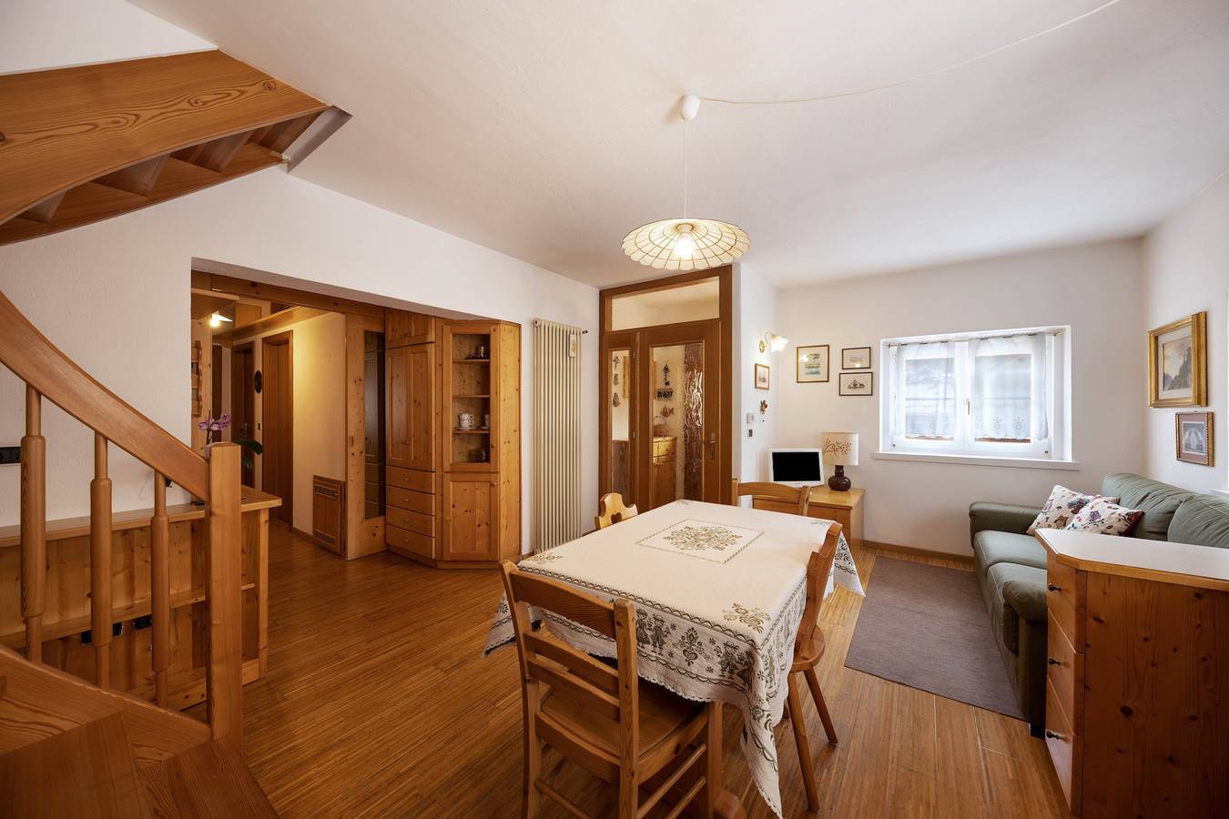 Ganze Wohnung, Ferienwohnung Ciasa Goti mit Bergblick, Wlan und Terrasse in Moena, Dolomiti Superski