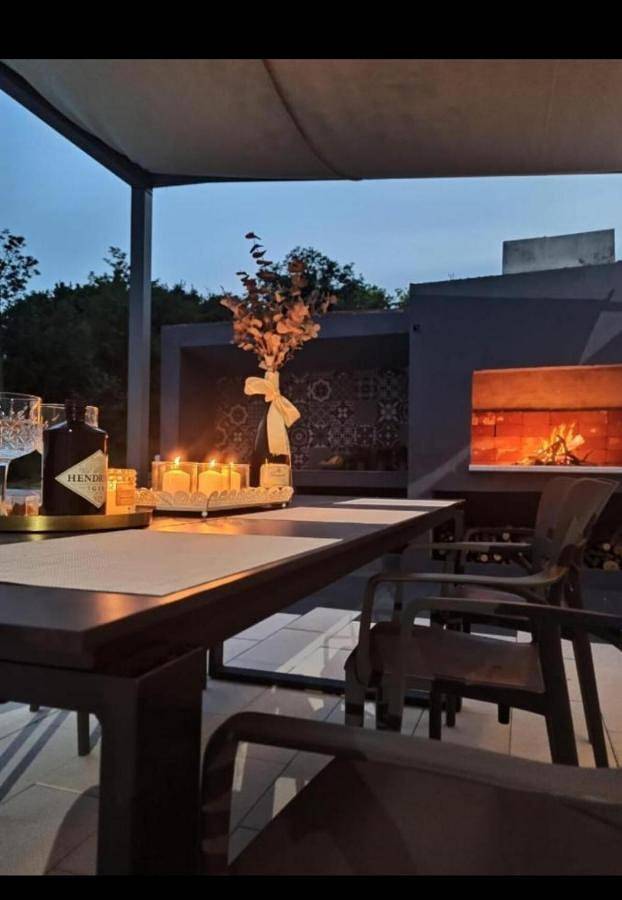 Villa pour 6 personnes, avec jardin ainsi que piscine et vue, animaux acceptés à Sinj - 2