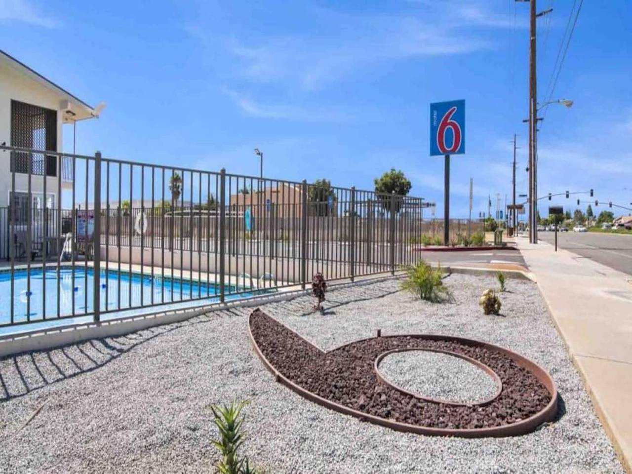 Apartamento entero, 1 cama doble | Accesorios para móviles | Bañera | Nsmk | Microondas in Moreno Valley (California), Riverside County