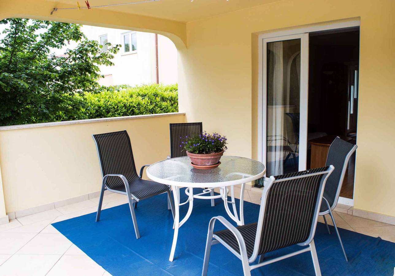 Appartamento vacanze a Njivice a partire da 71€ a notte