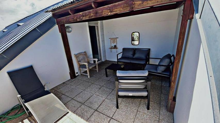 Gîte pour 3 personnes, avec balcon et vue dans Plage des Roches Noires - 4