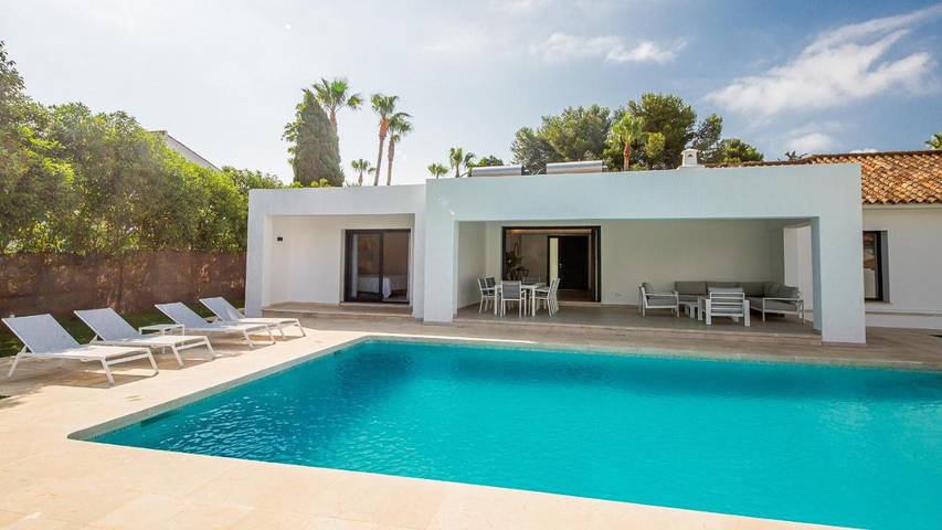 Chalet para 7 personas, con Terraza además de Jardín y Piscina en Sotogrande