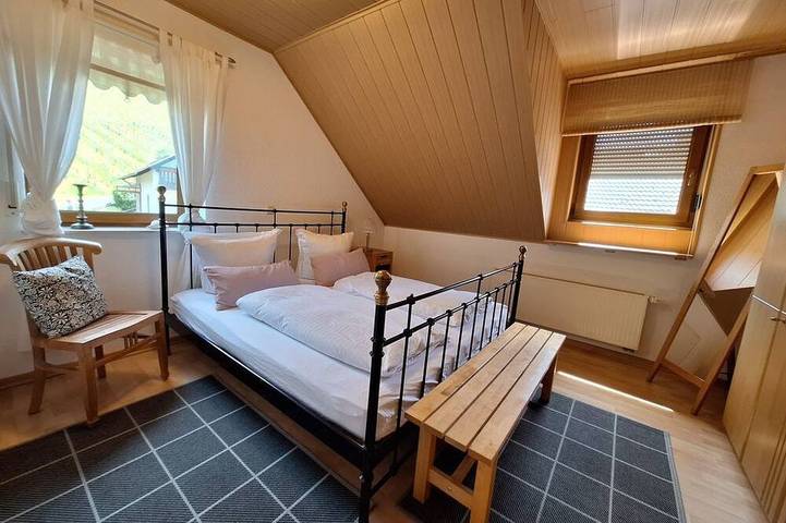 Ferienwohnung für 4 Personen, mit Balkon und Garten in Alken - 2