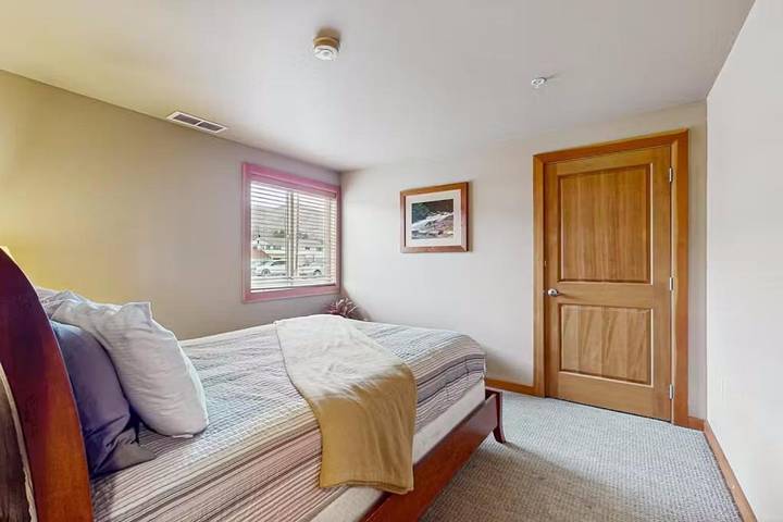 Location de vacances pour 4 personnes, avec balcon et piscine ainsi que vue et vue sur le lac à Chelan - 3